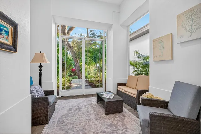 $2,395,000 | 425 Holly Road, Vero Beach, FL 32963