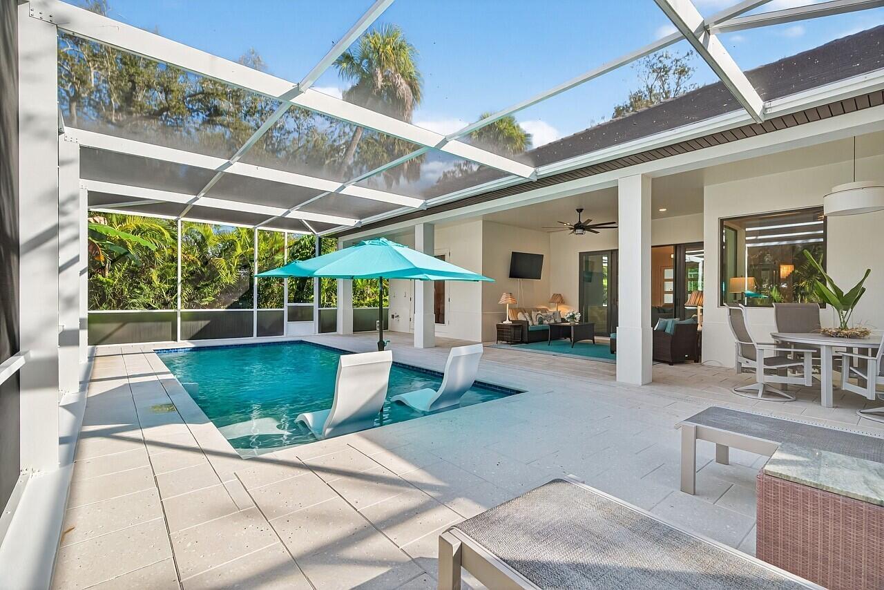 425 Holly Road Vero Beach, FL 32963 - Photo 2 of 38 2