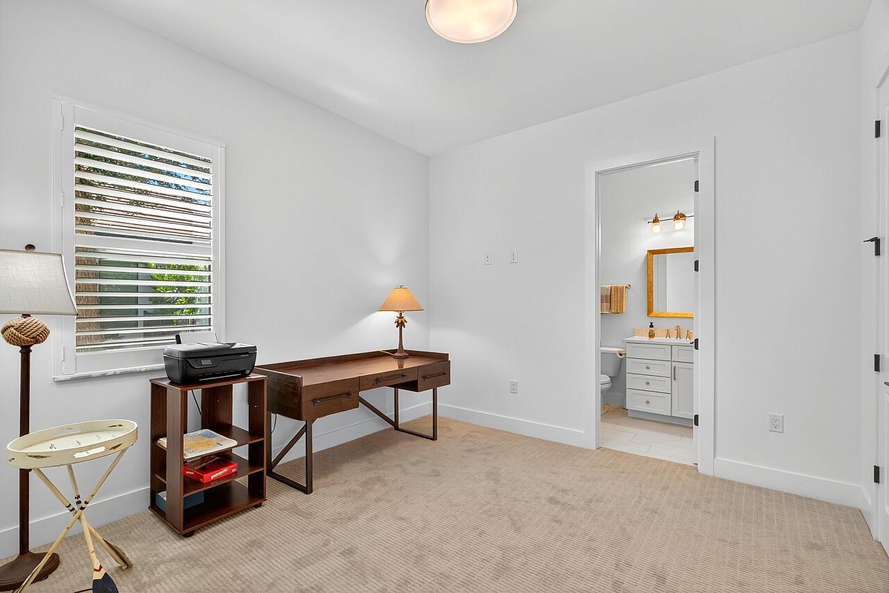 425 Holly Road Vero Beach, FL 32963 - Photo 21 of 38 21