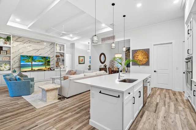 $2,395,000 | 425 Holly Road, Vero Beach, FL 32963