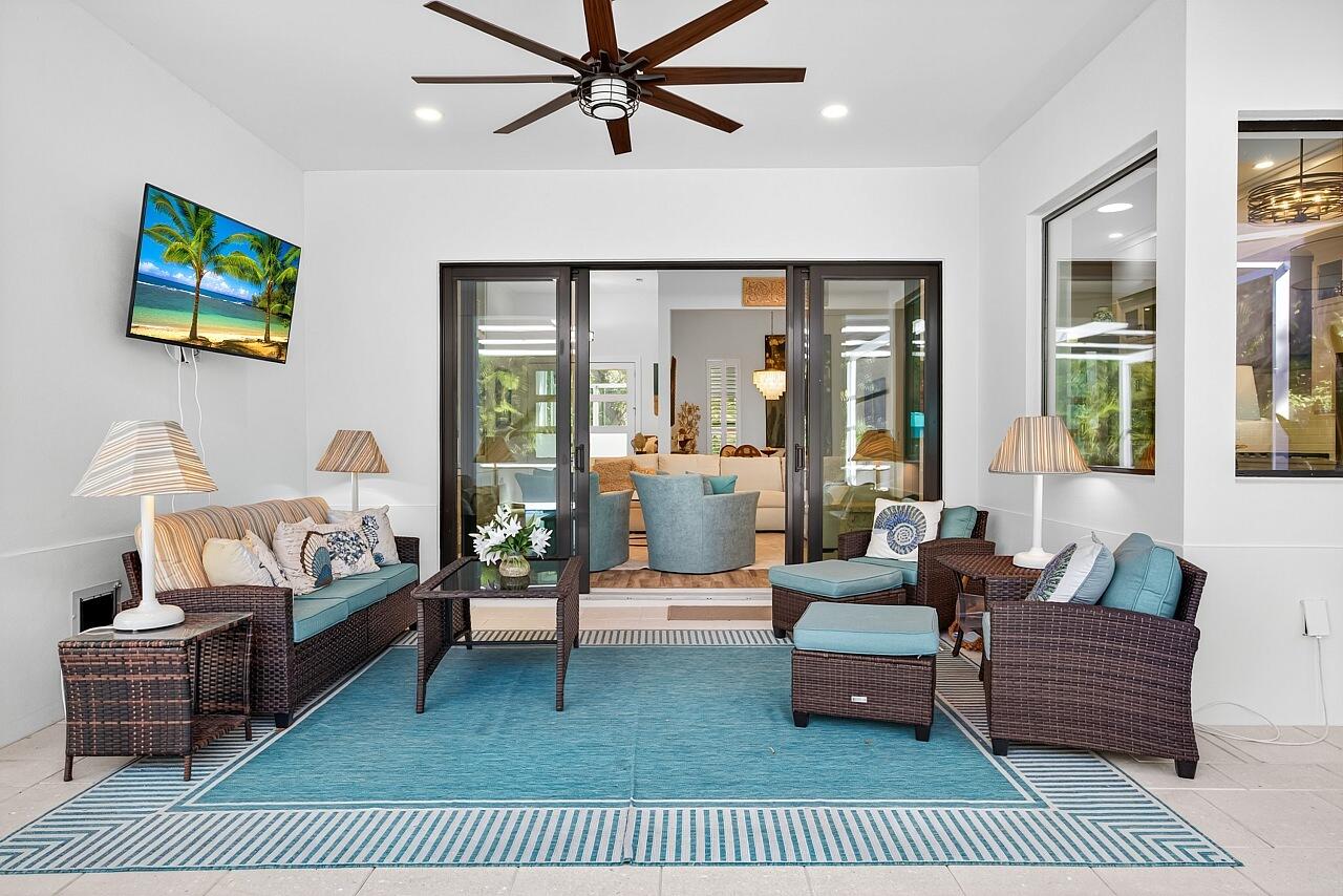 425 Holly Road Vero Beach, FL 32963 - Photo 8 of 38 8