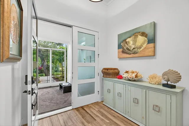 $2,395,000 | 425 Holly Road, Vero Beach, FL 32963