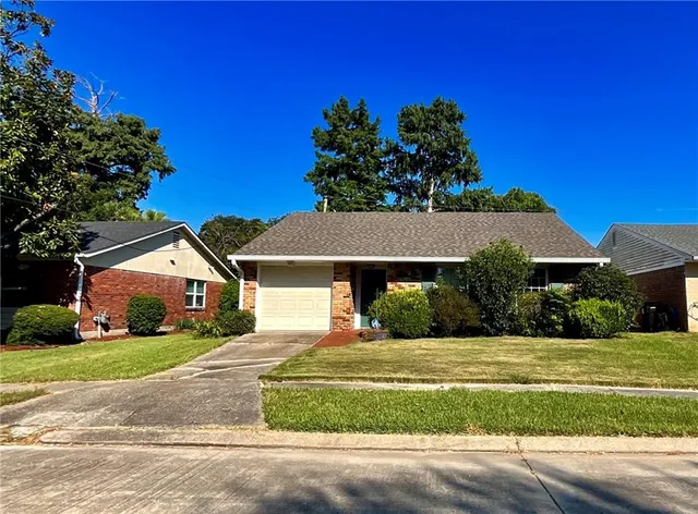 $2,000 | 2716 Gallinghouse Street, New Orleans, LA 70131