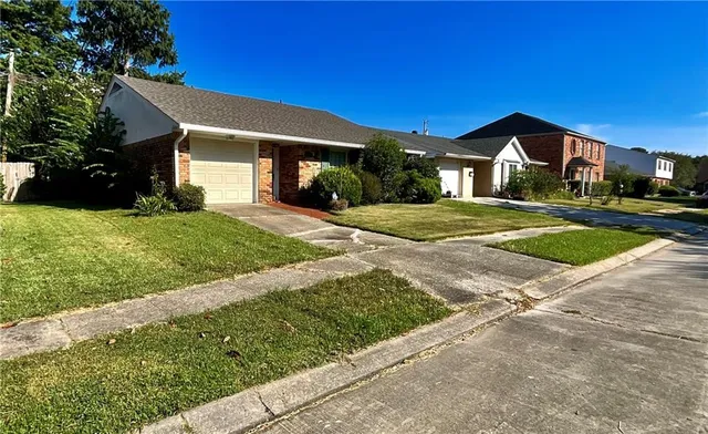 $2,000 | 2716 Gallinghouse Street, New Orleans, LA 70131