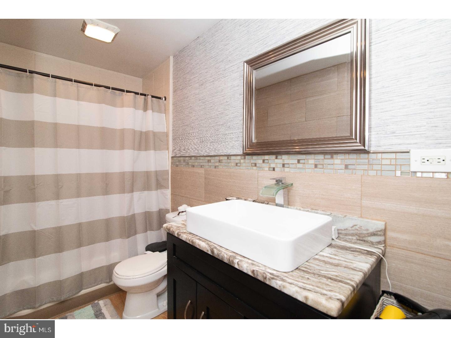 9976 Dungan Road Philadelphia, PA 19115 - Photo 9 of 25 Gallery Image 9