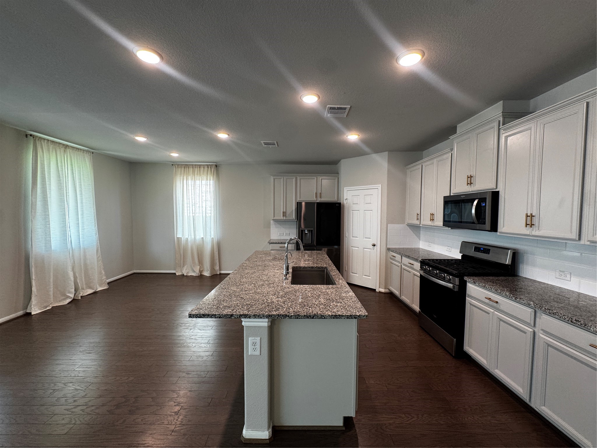 10310 Mount Winchell Drive Rosharon, TX 77583 - Photo 8 of 20 Gallery Image 8