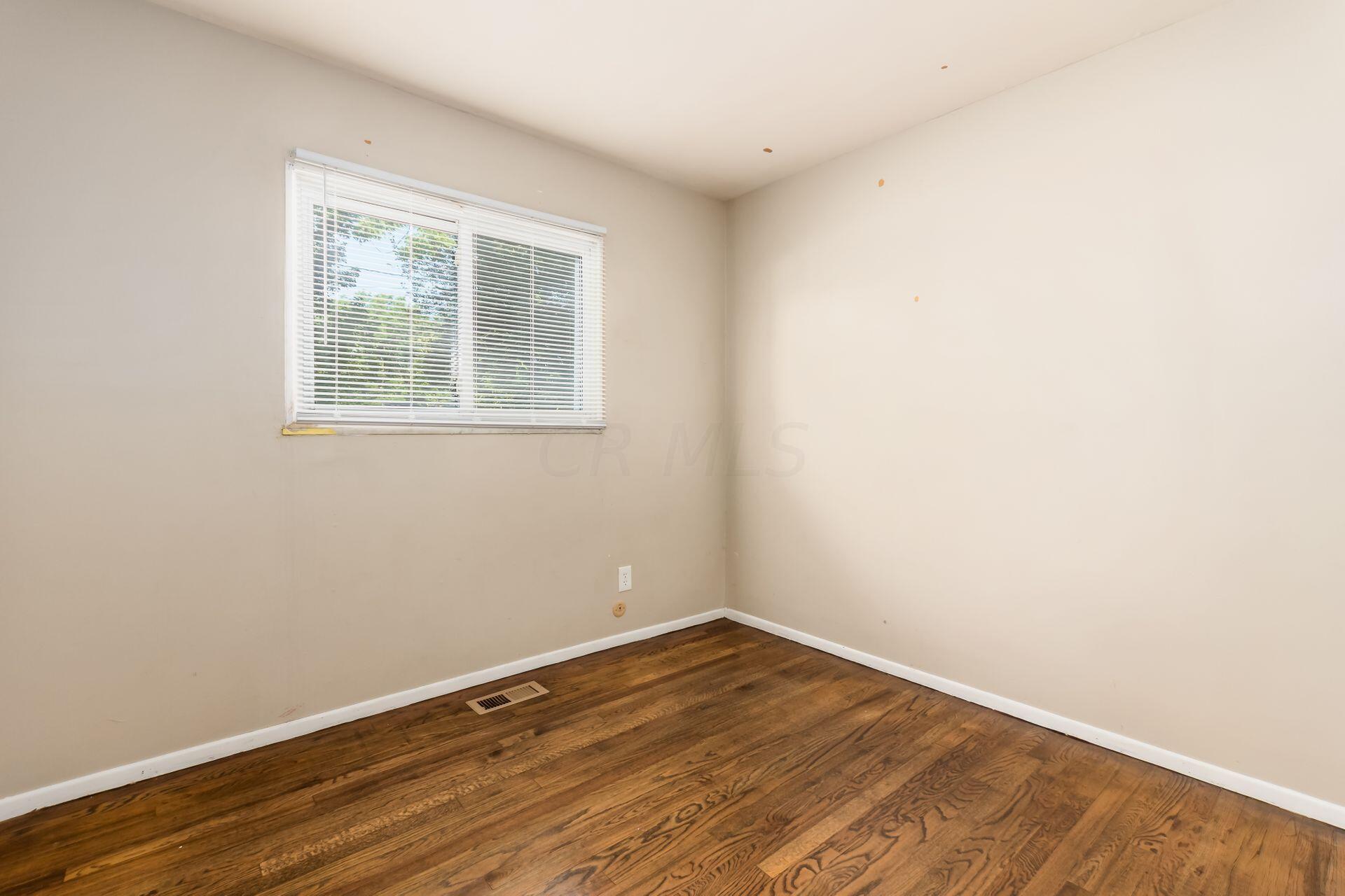 1775 Quigley Road Columbus, OH 43227 - Photo 27 of 33 025_8f65e7e2_X1775QUIGLEY-044
