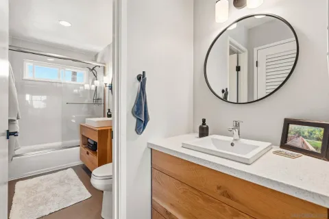 $1,095,000 | 652 East Solana Circle, Solana Beach, CA 92075