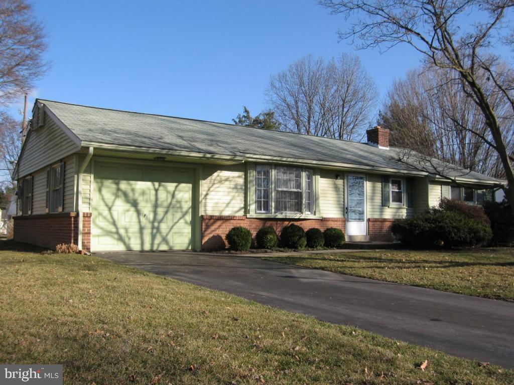 125 Whitney Road Lancaster, PA 17603 - Photo 1 of 9 Gallery Image 1