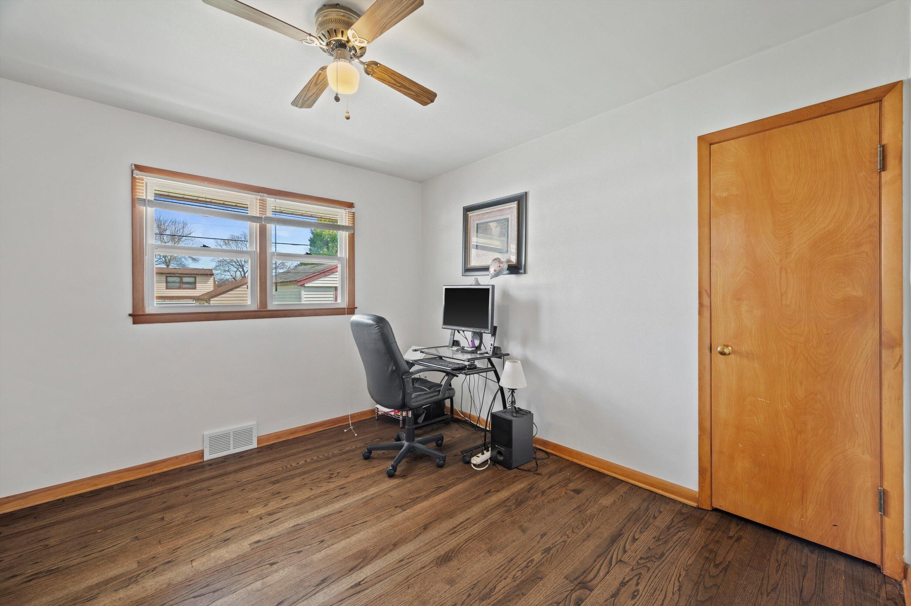 3816 North 83rd Street Milwaukee, WI 53222 - Photo 14 of 23 18-Z62_0406