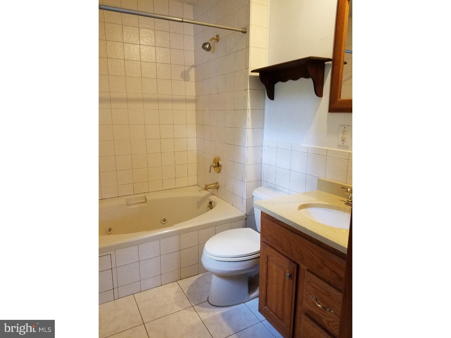 605 Creek Road Mount Laurel, NJ 08054 - Photo 14 of 21 Master Bathroom