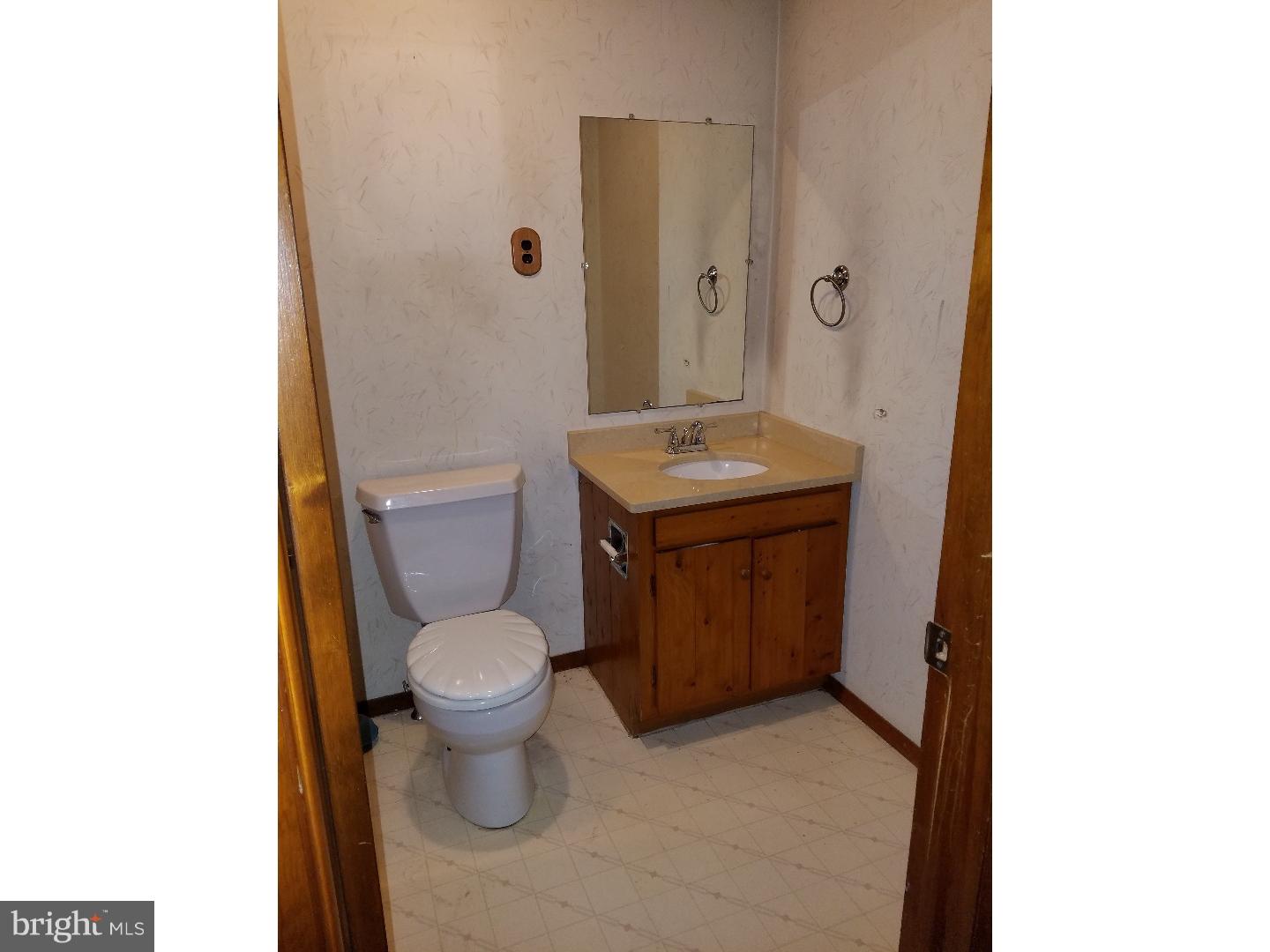 605 Creek Road Mount Laurel, NJ 08054 - Photo 17 of 21 Bathroom