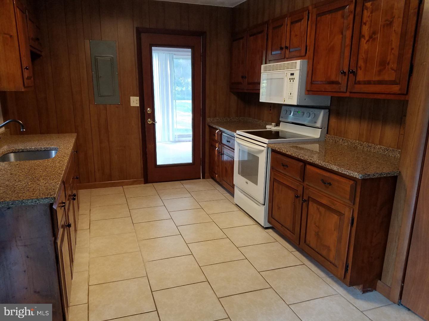605 Creek Road Mount Laurel, NJ 08054 - Photo 7 of 21
