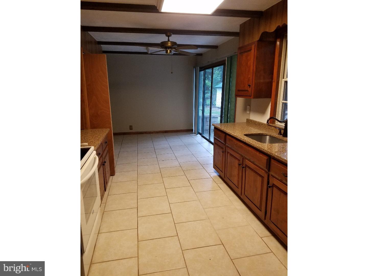 605 Creek Road Mount Laurel, NJ 08054 - Photo 8 of 21 Kitchen