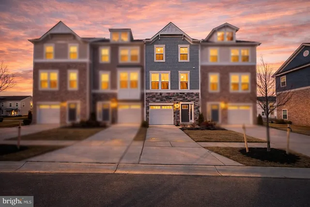 $374,090 | 10997 Barnard Place, White Plains, MD 20695