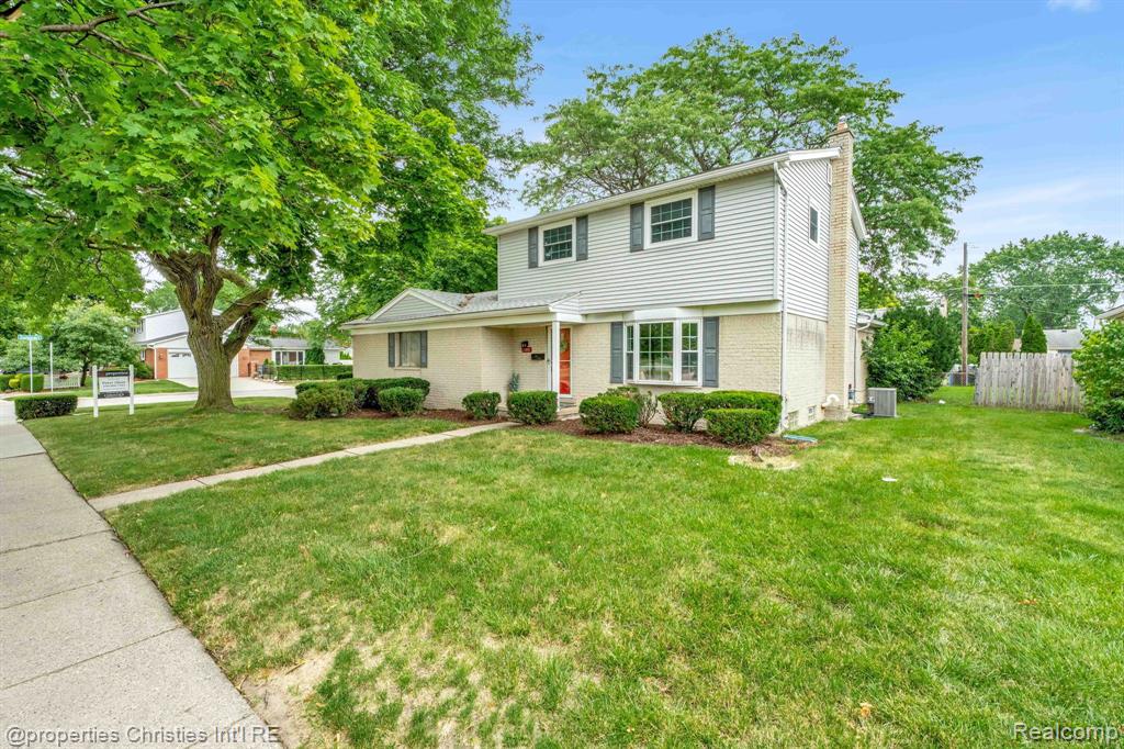 14090 Levan Road Livonia, MI 48154 - Photo 2 of 42