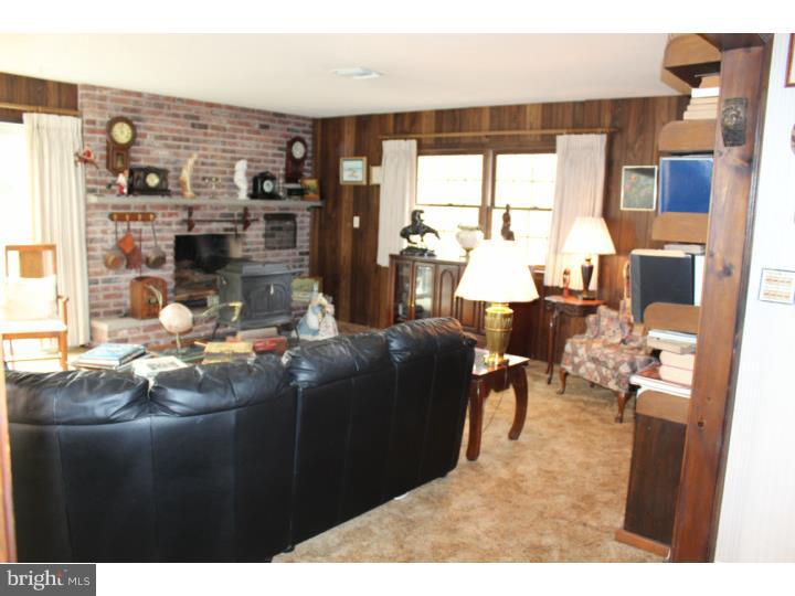 1991 Quarry Road Yardley, PA 19067 - Photo 13 of 21 Family Room