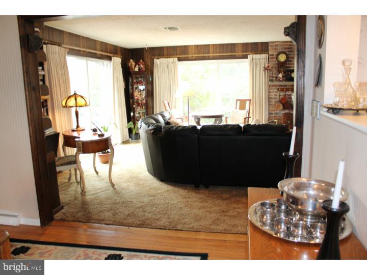 1991 Quarry Road Yardley, PA 19067 - Photo 8 of 21 Family Room
