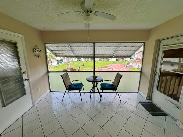 $2,200 | 5300 Washington Street, Unit L240, Hollywood, FL 33021
