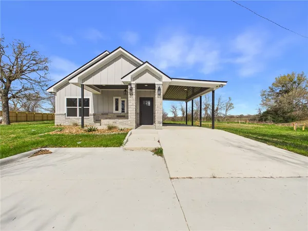 $350,000 | 5085 North Oakland Lane, Bryan, TX 77808