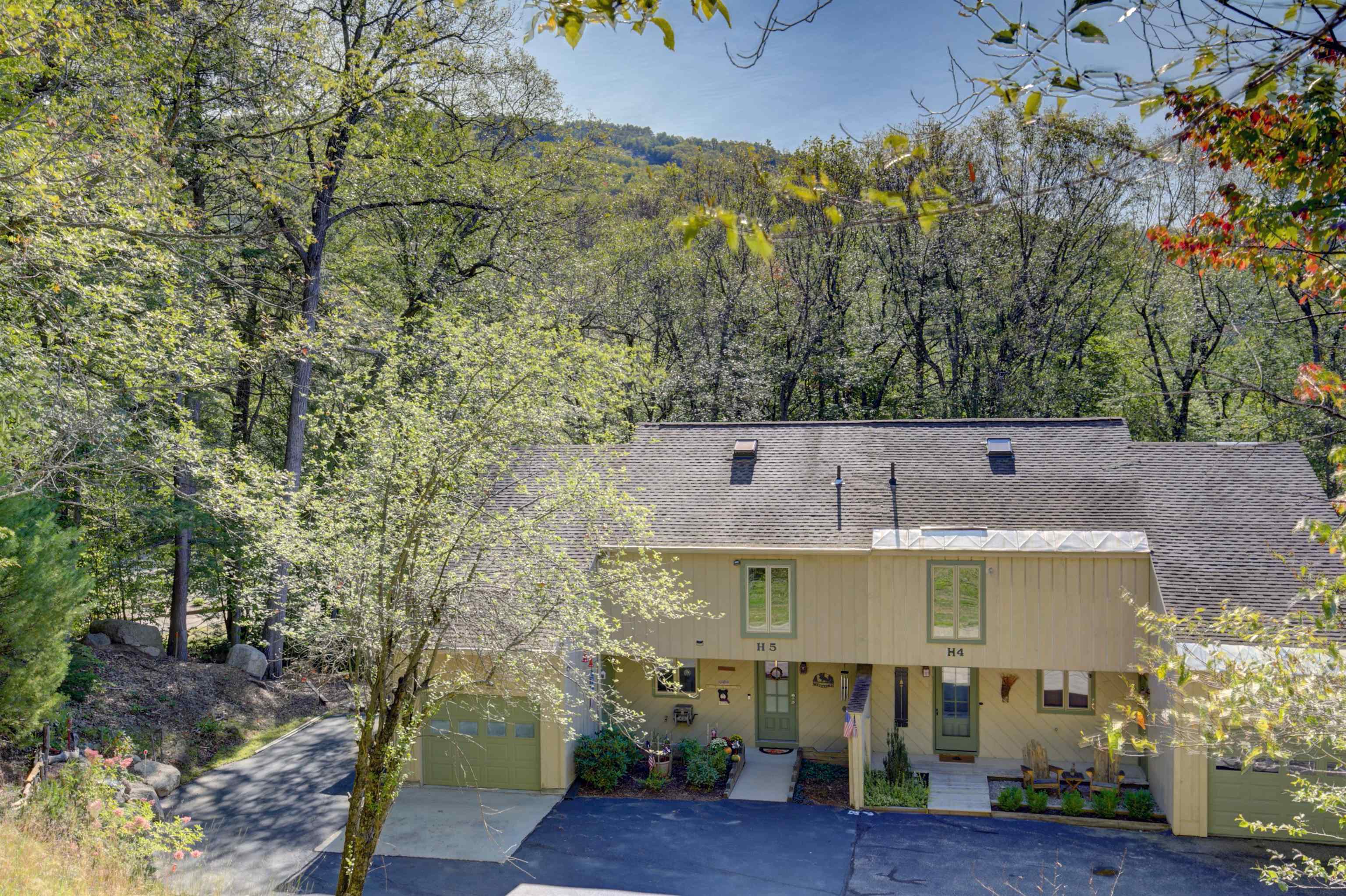 106 Vista View Road, Unit H5 Conway, NH 03860 - Photo 1 of 39 Gallery Image 1