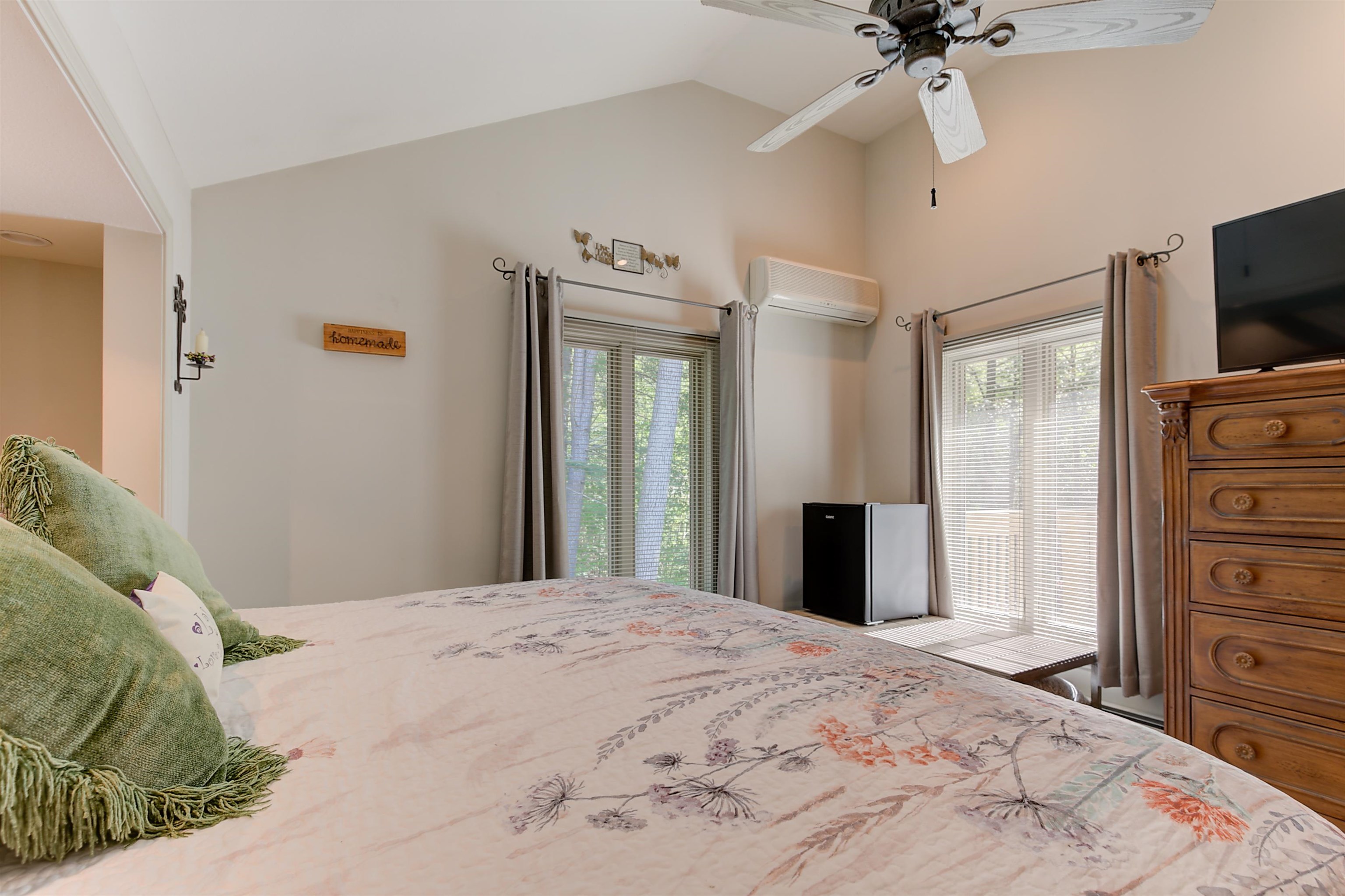 106 Vista View Road, Unit H5 Conway, NH 03860 - Photo 16 of 39 Gallery Image 16