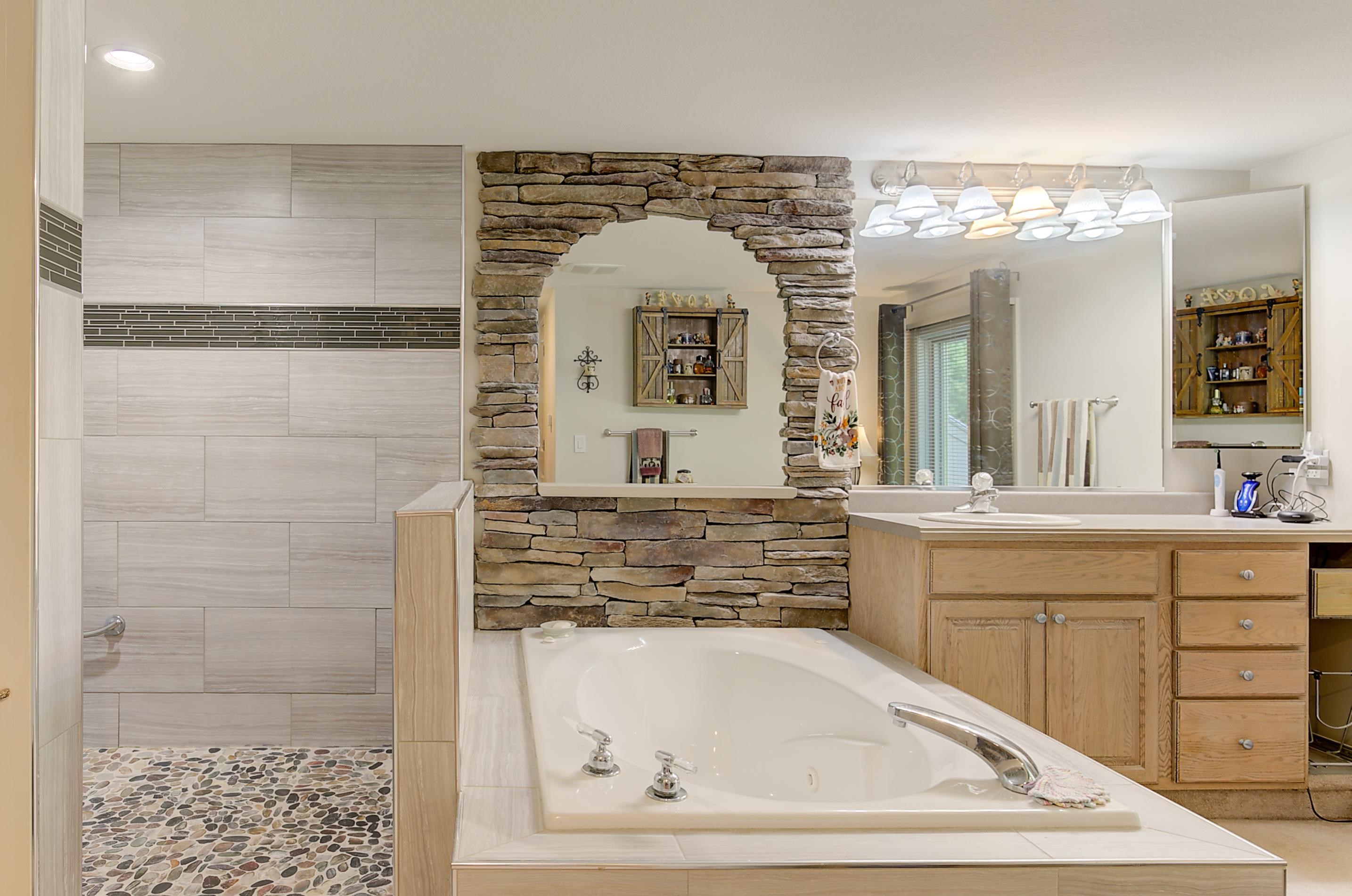 106 Vista View Road, Unit H5 Conway, NH 03860 - Photo 20 of 39 Gallery Image 20