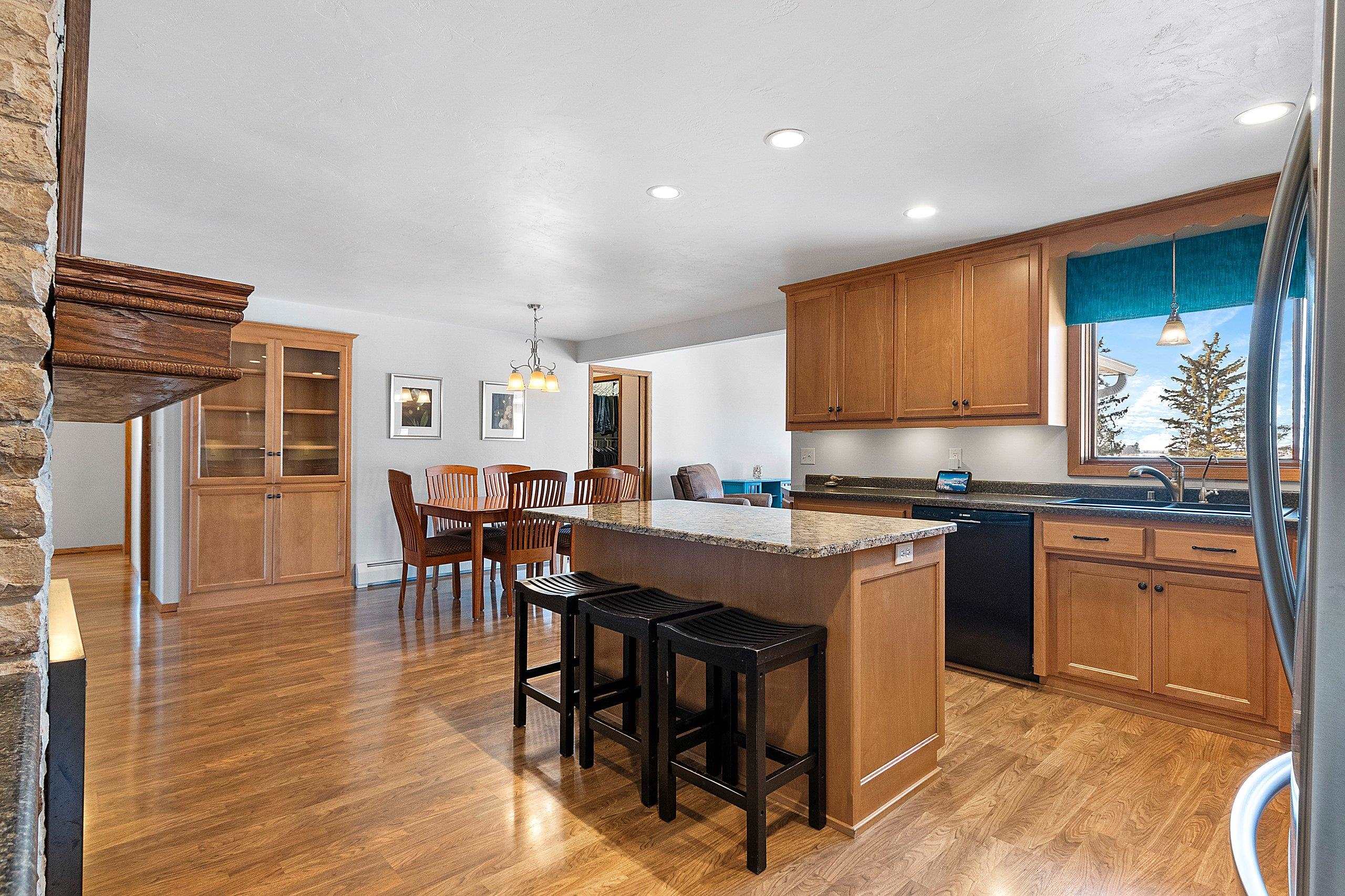 962 South Northview Road Green Bay, WI 54311 - Photo 19 of 68