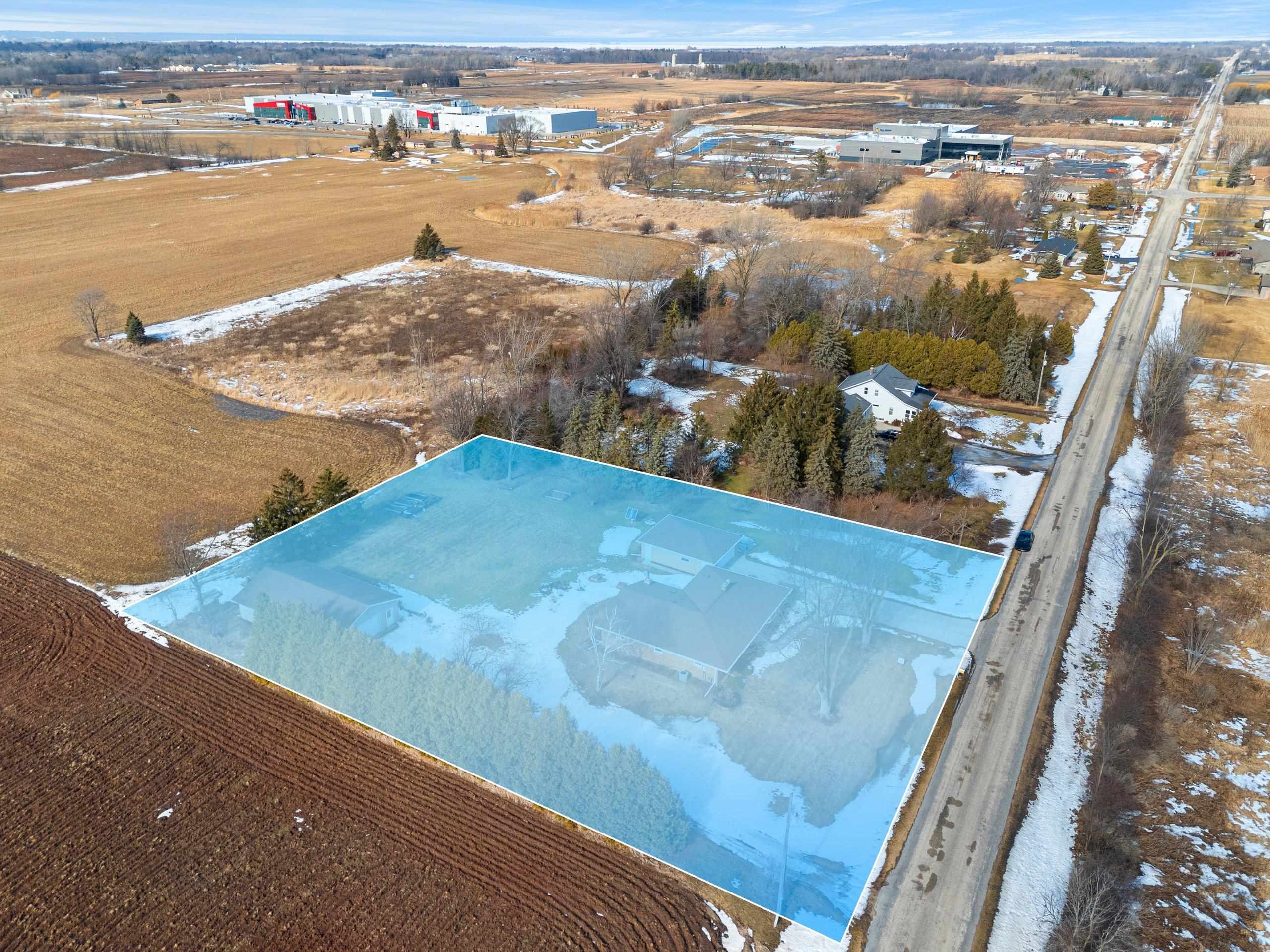 962 South Northview Road Green Bay, WI 54311 - Photo 3 of 68