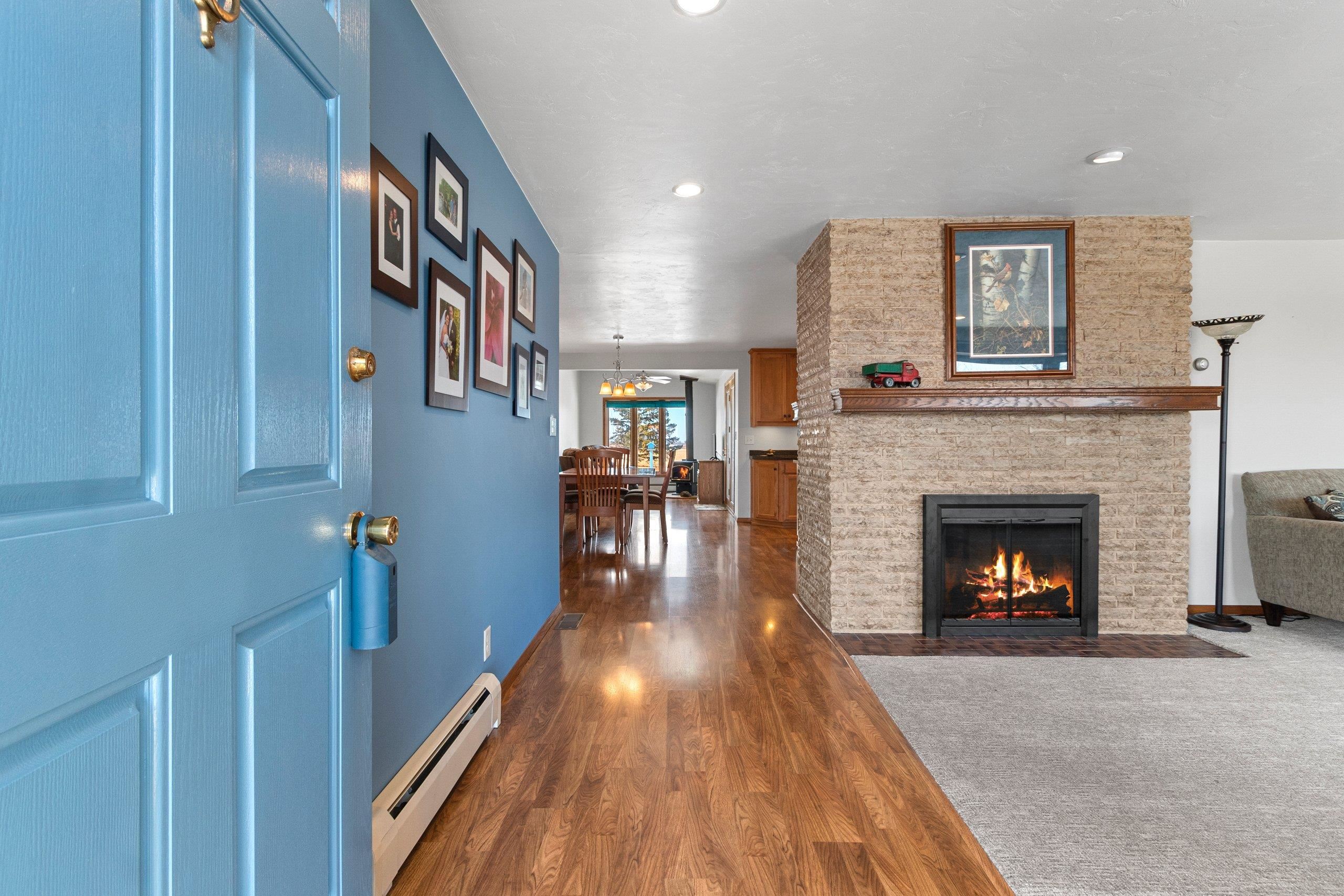 962 South Northview Road Green Bay, WI 54311 - Photo 4 of 68