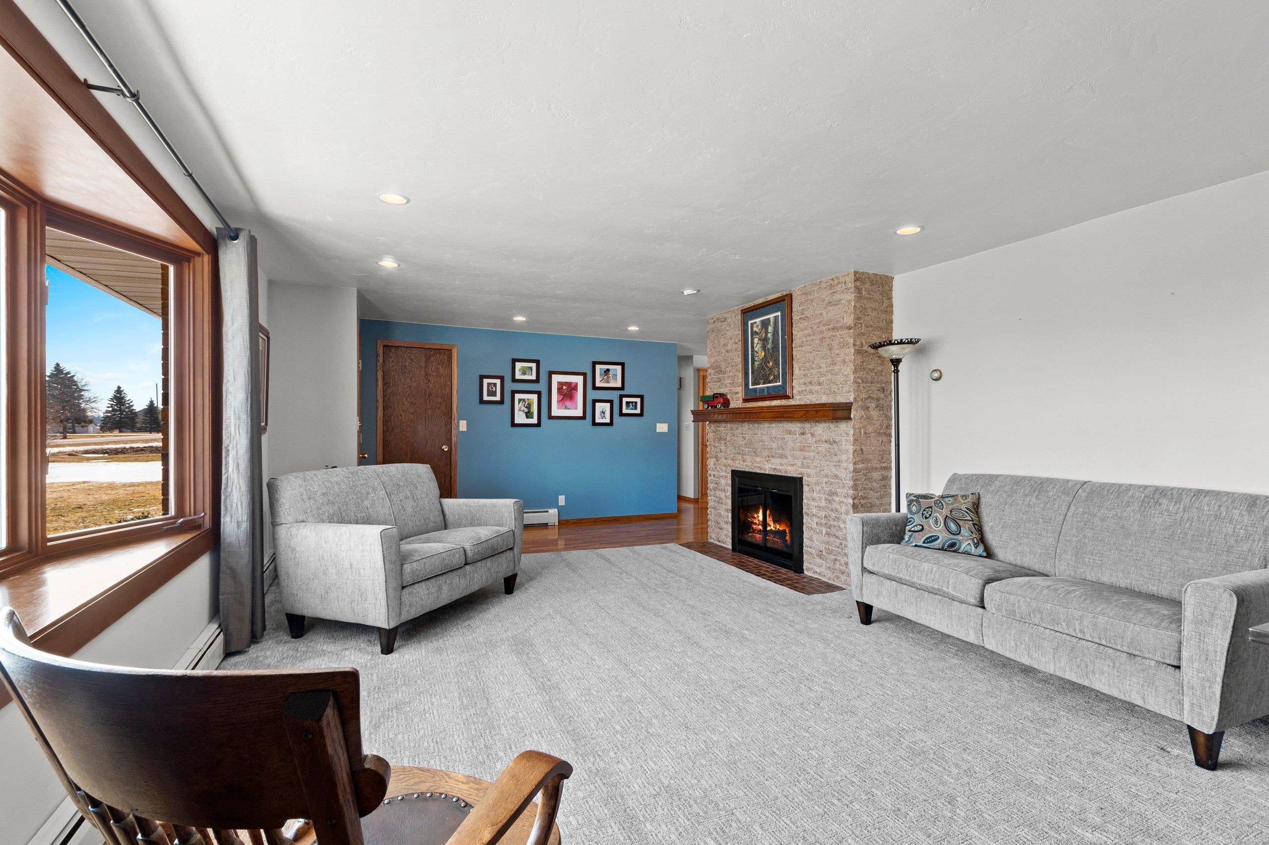 962 South Northview Road Green Bay, WI 54311 - Photo 8 of 68