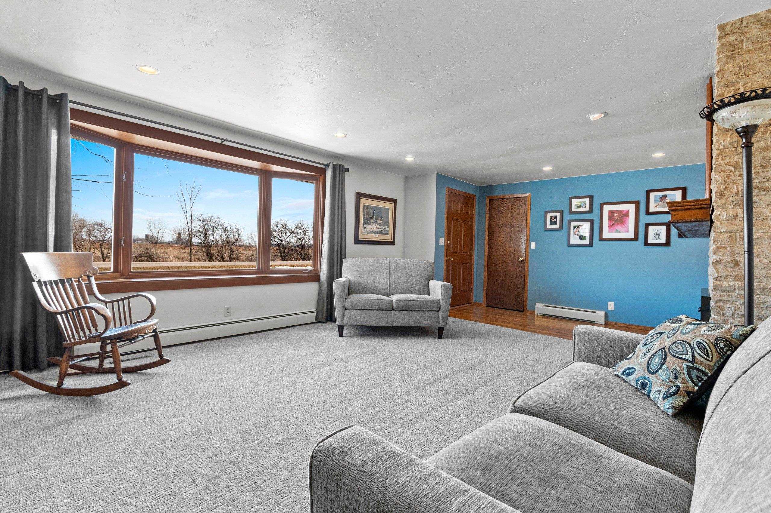 962 South Northview Road Green Bay, WI 54311 - Photo 9 of 68