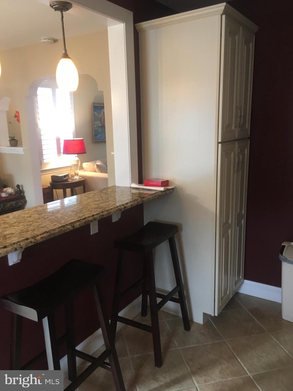 109 Valley View Road Media, PA 19063 - Photo 11 of 20 Kitchen Bar