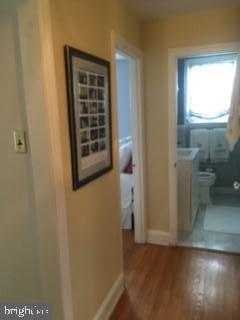 109 Valley View Road Media, PA 19063 - Photo 12 of 20 2nd floor hallway