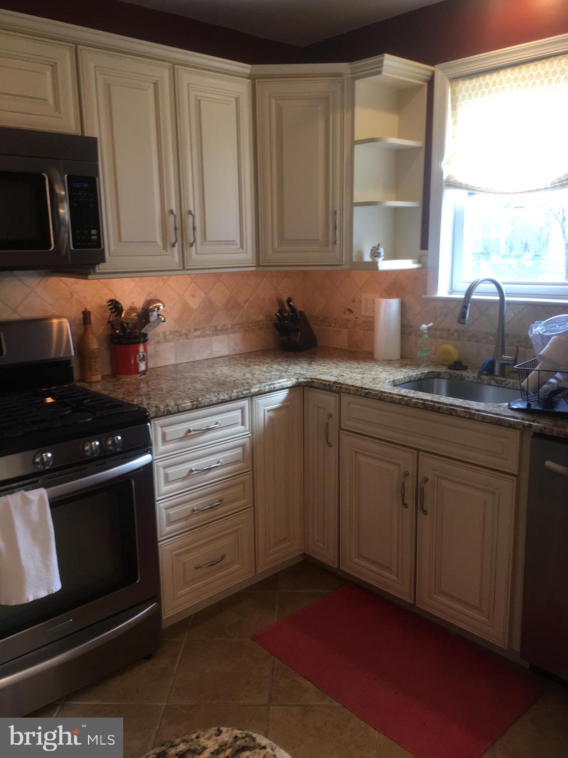109 Valley View Road Media, PA 19063 - Photo 9 of 20 Kitchen