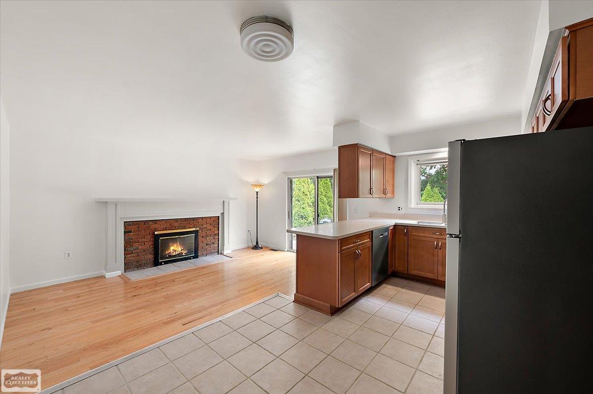 43984 Arlington Road Canton, MI 48187 - Photo 34 of 69 50191717-69A6353B-3471-41A1-B48A-690DE3156276.JPG