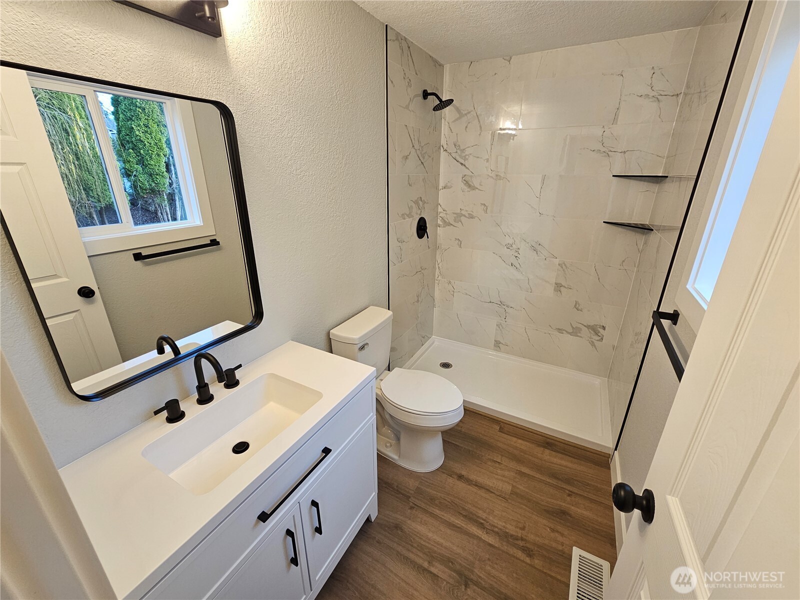 525 164th Place Southeast Bothell, WA 98012 - Photo 12 of 20 Gallery Image 12