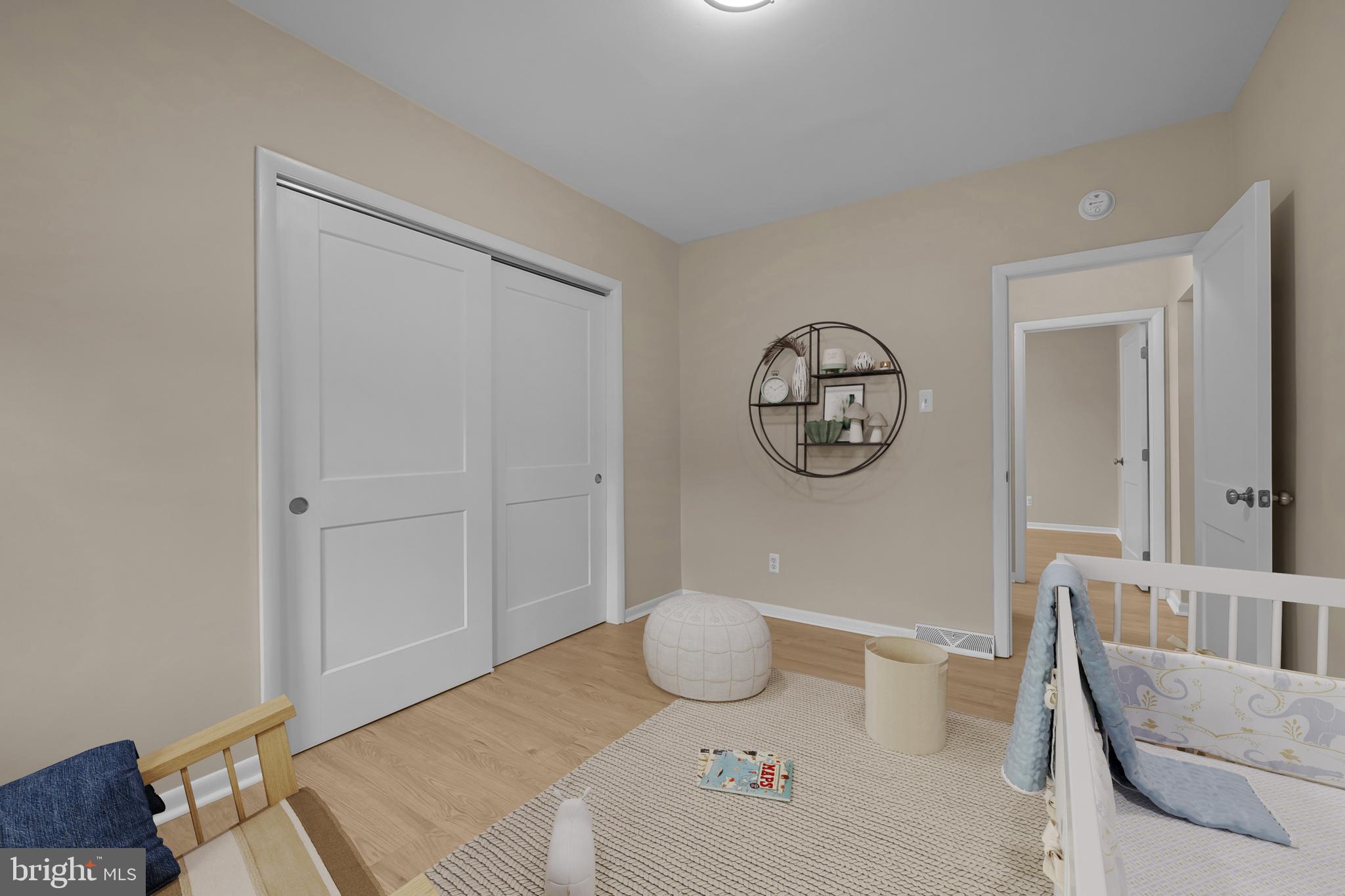 327 West Summit Avenue Wilmington, DE 19804 - Photo 20 of 26 a living room with furniture and a table