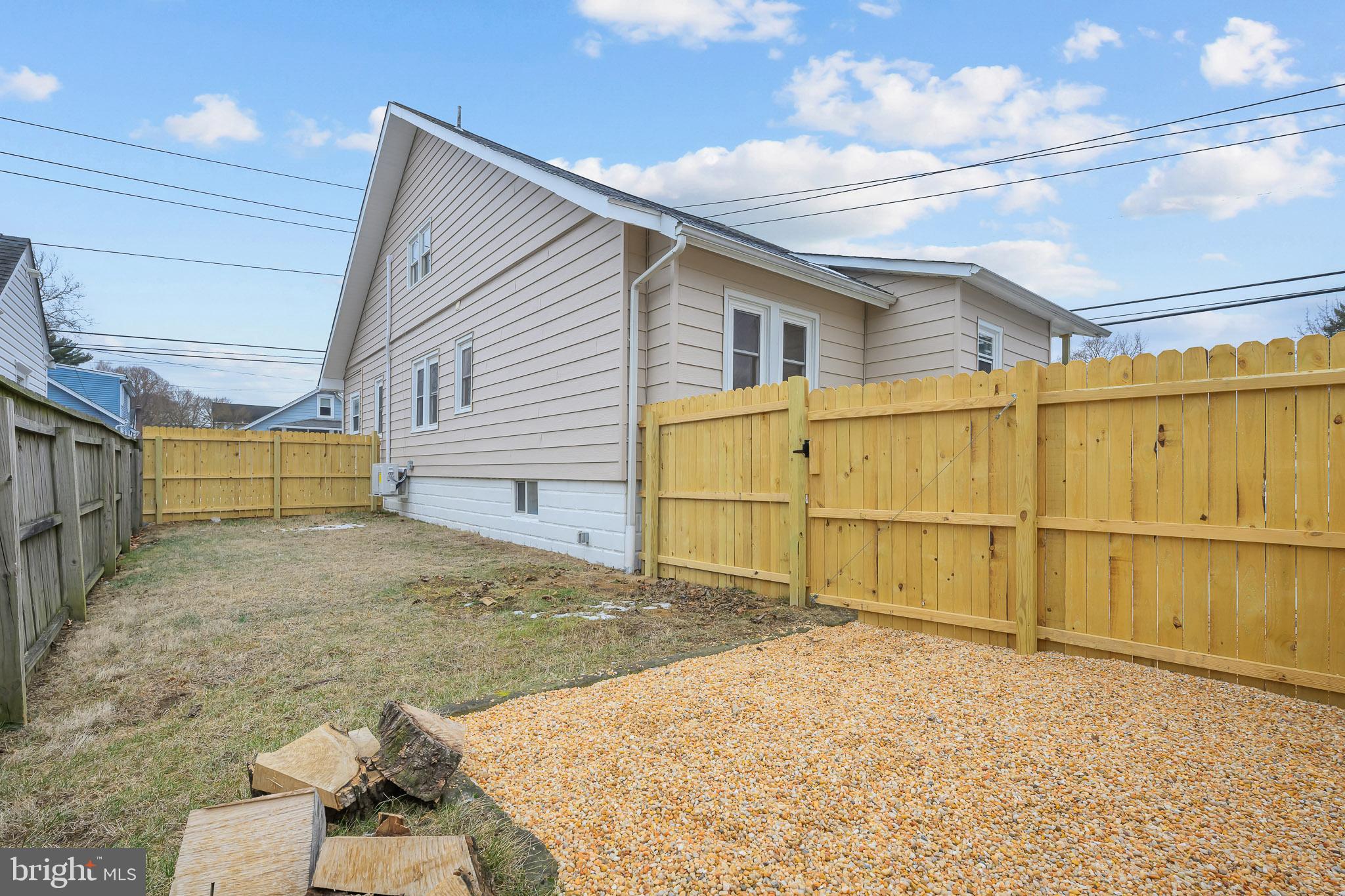 327 West Summit Avenue Wilmington, DE 19804 - Photo 23 of 26 a view of a backyard
