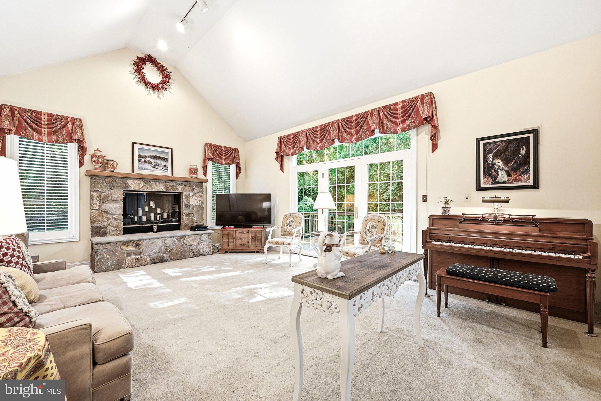 101 Ridings Boulevard Chadds Ford, PA 19317 - Photo 34 of 38 Great Room / Open floorplan from the Kitchen