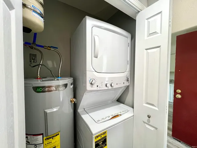 $164,900 | 9011 South Pointe Ridge Lane, Unit 6, Bloomington, IN 47401