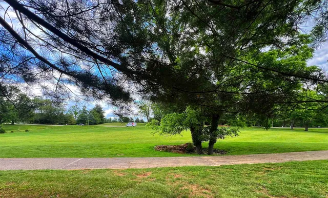 $164,900 | 9011 South Pointe Ridge Lane, Unit 6, Bloomington, IN 47401