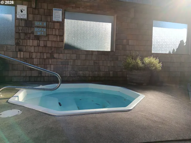 $147,500 | 1000 Southeast Bay Blvd. Boulevard, Unit J427, Newport, OR 97365