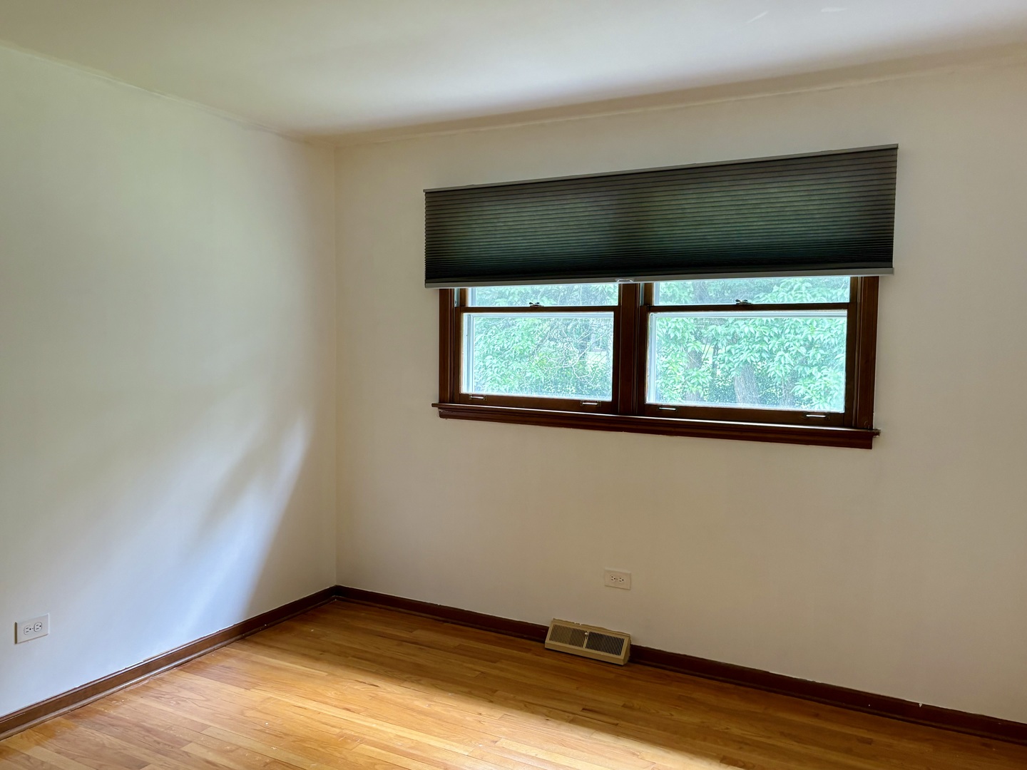 7913 Sawyer Road Darien, IL 60561 - Photo 8 of 20 Gallery Image 8