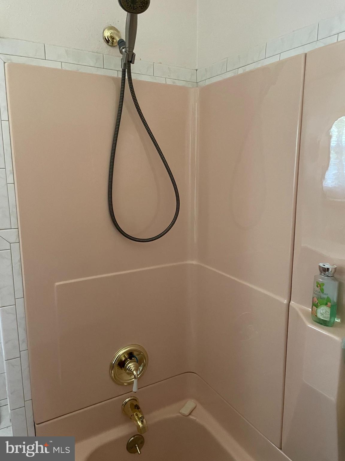 130 South 2nd Road Hammonton, NJ 08037 - Photo 10 of 23 Shower/Tub