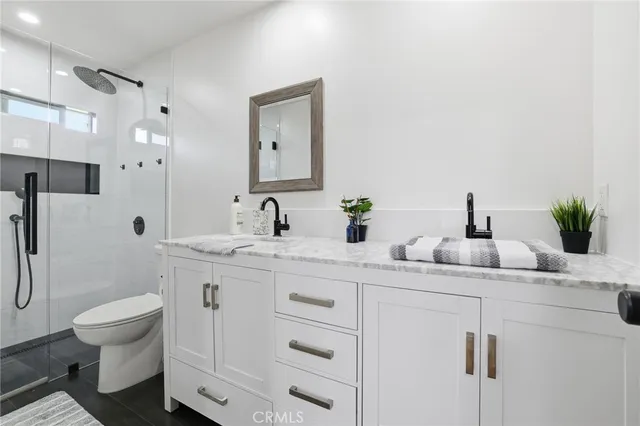 $1,560,000 | 23956 Los Rosas Street, West Hills, CA 91304