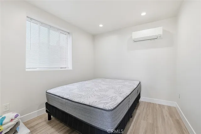 $1,560,000 | 23956 Los Rosas Street, West Hills, CA 91304