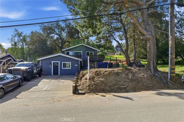 $1,560,000 | 23956 Los Rosas Street, West Hills, CA 91304