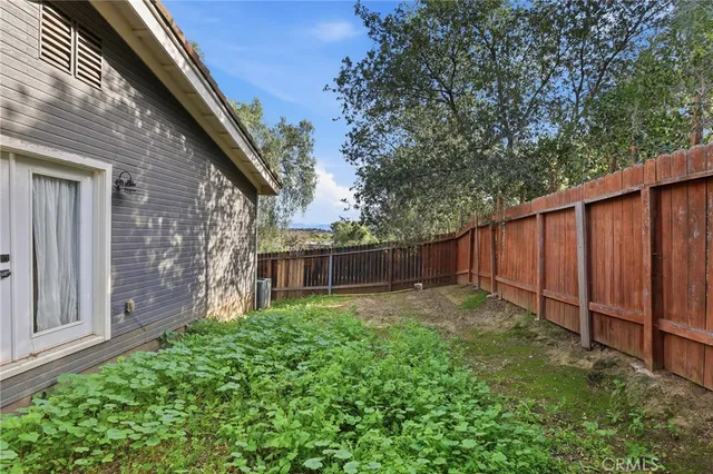 $1,560,000 | 23956 Los Rosas Street, West Hills, CA 91304