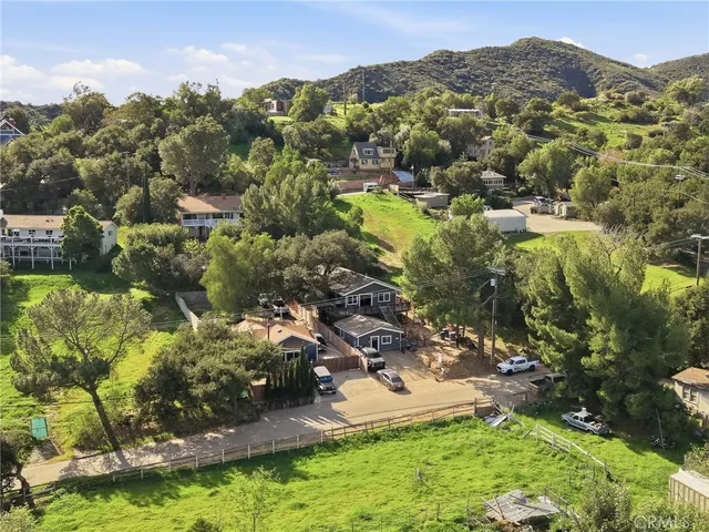 $1,560,000 | 23956 Los Rosas Street, West Hills, CA 91304